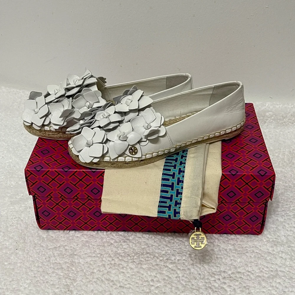 Tory Burch Blossom Espadrille-Nappa Leather size 5 New in box .